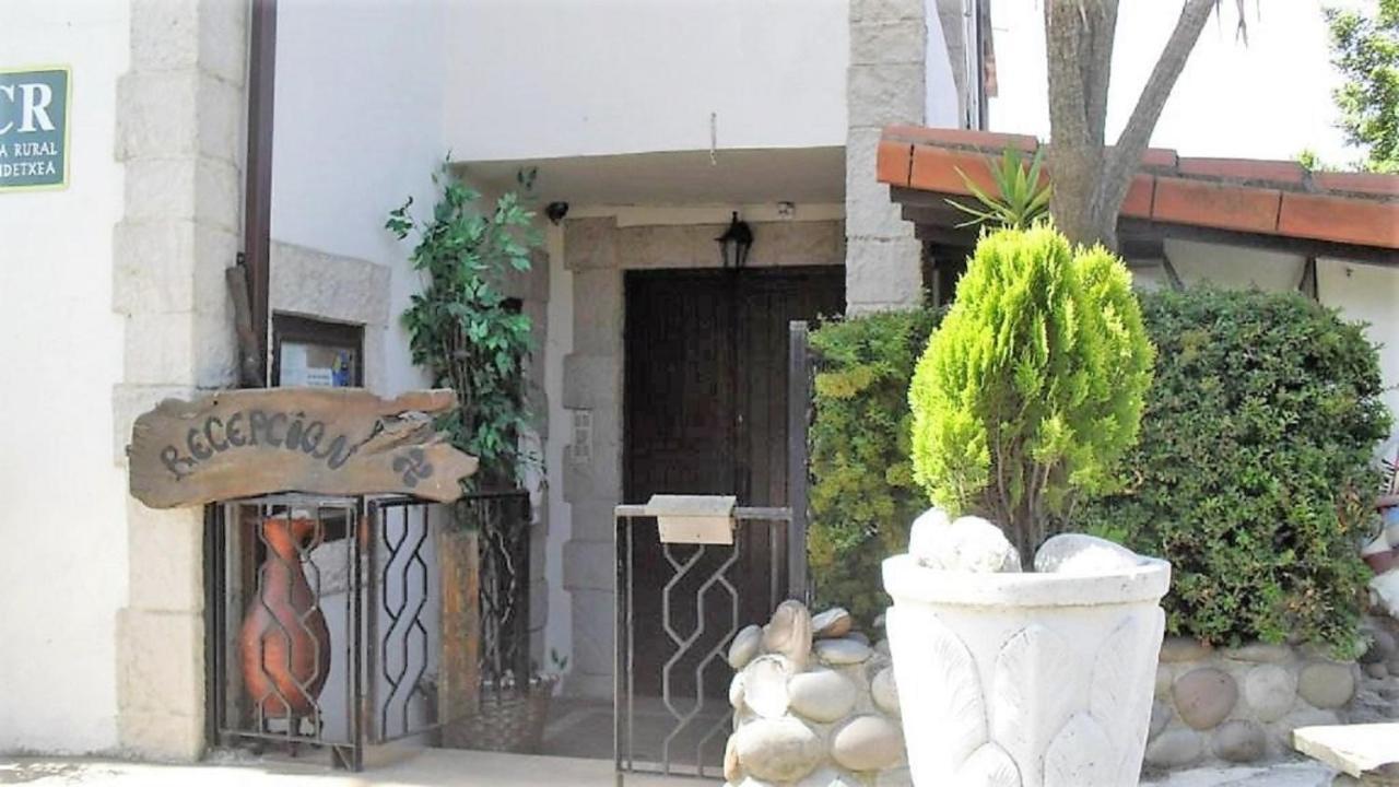 Arboliz Country house *
